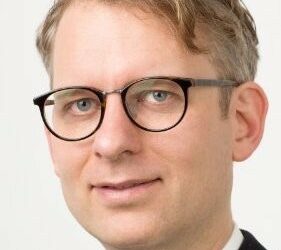 Prof. Dr. Martin Hillebrand